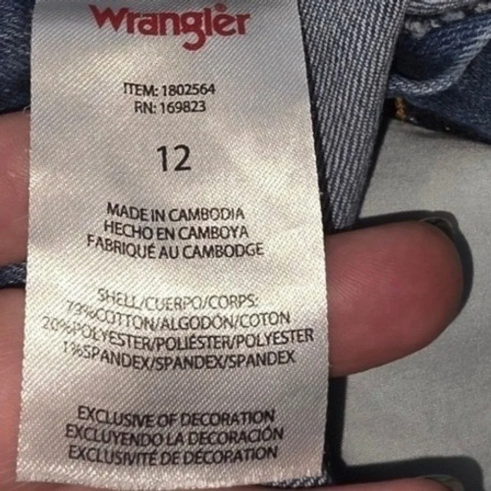 Wrangler Women's Light Wash Stretch Denim Jeans Classic Boho Y2K 5 Pocket Design